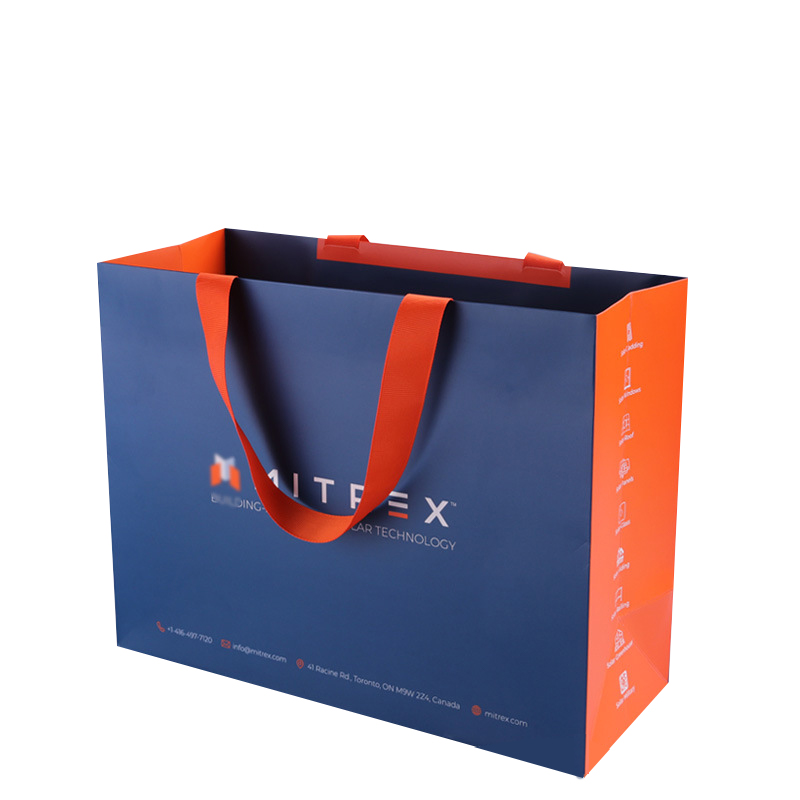 La combinación perfecta entre protección del medio ambiente y moda en pequeñas bolsas de papel