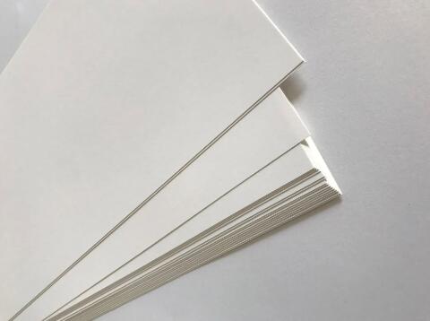 ​La diferencia entre cartón blanco y papel kraft con cara blanca